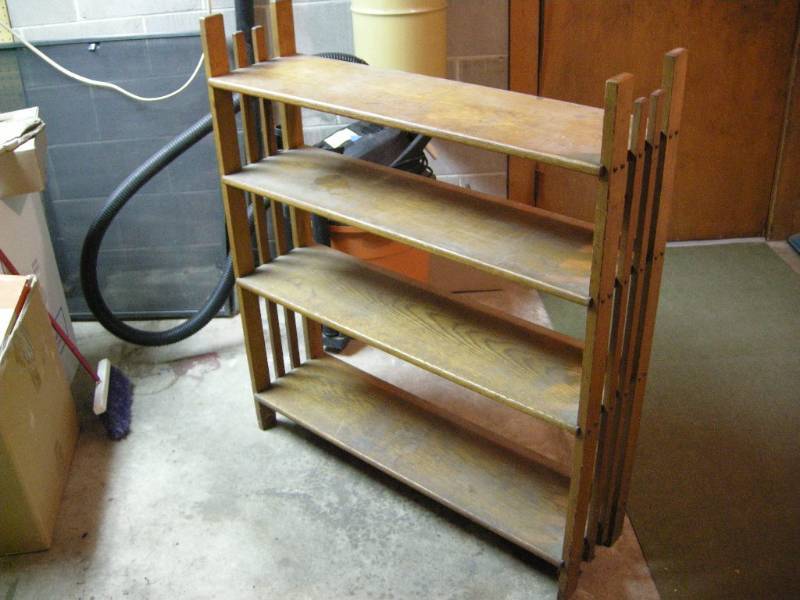 lot 129 image: Antique Mission Oak Shelf