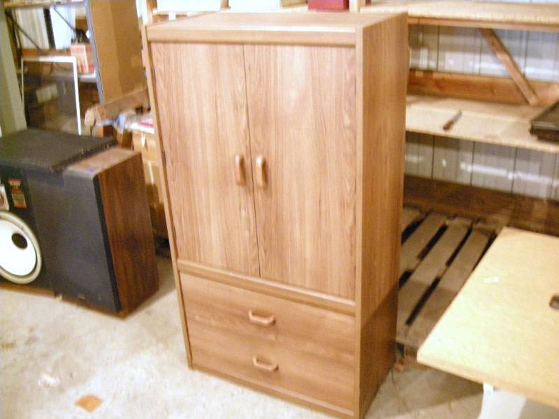 lot 29 image: Storage Cabinet