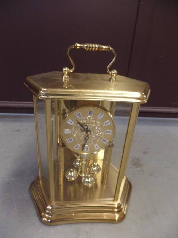 lot 505 image: Anniversary Clock