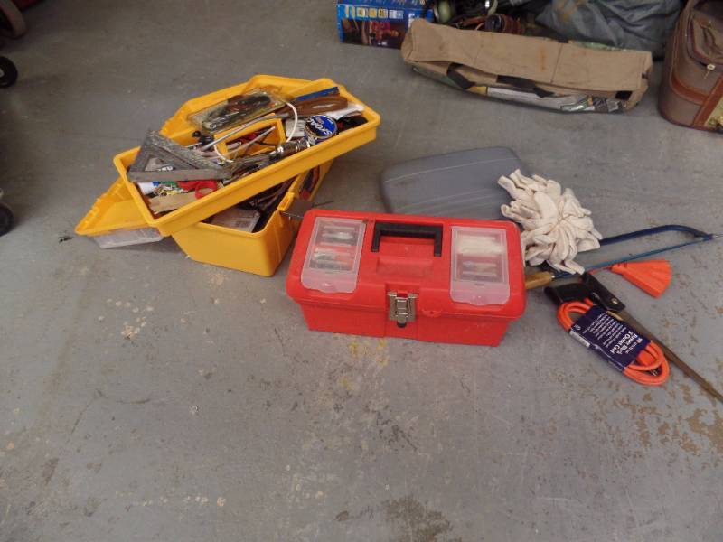 lot 530 image: Tool Boxes and Hardware