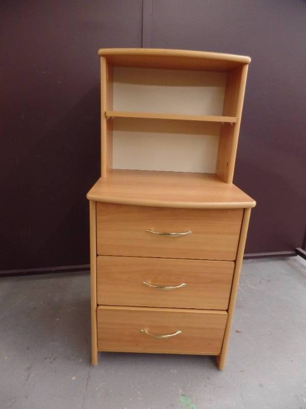 lot 563 image: Laminate Bedside Hutch