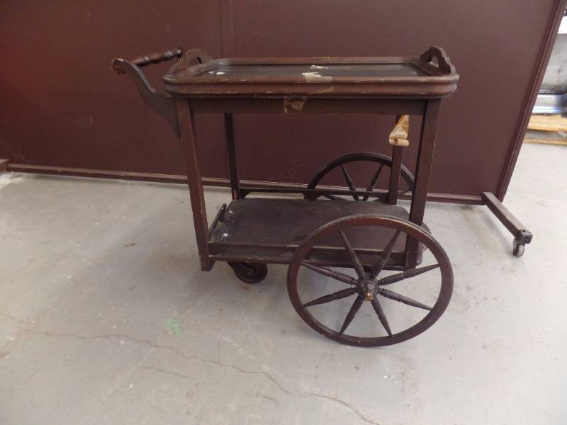 lot 566 image: Antique Tea Cart