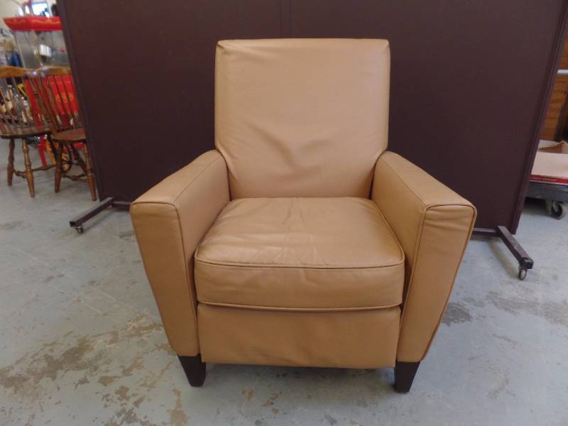 lot 587 image: Flexsteel Recliner