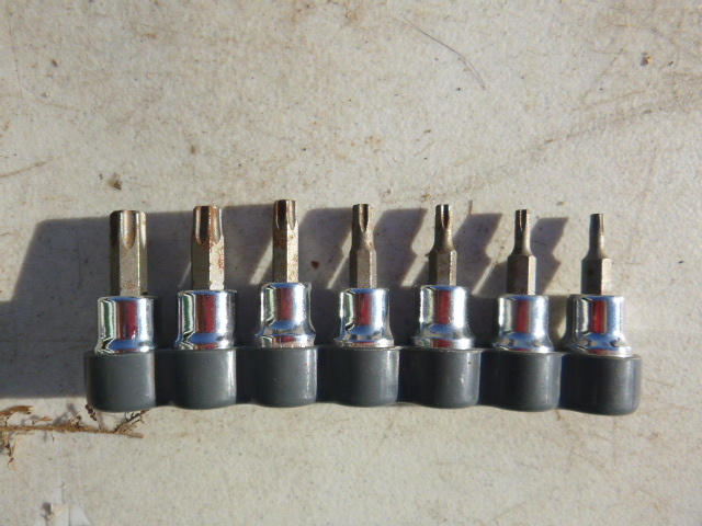 lot 34 image: Craftsman 7 Piece 38 Driver Star Bits
