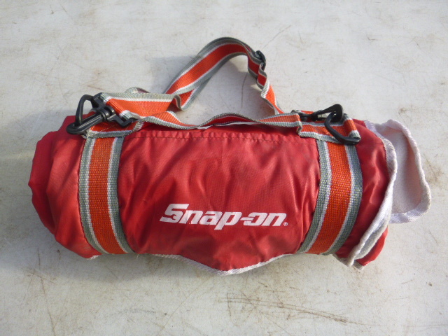 lot 45 image: Snap-On Blanket