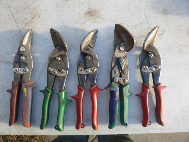 lot 49 image: 5 Tin Snips