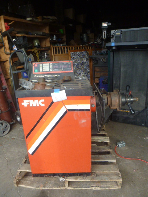 lot 60 image: FMC Computer Wheel Balancer