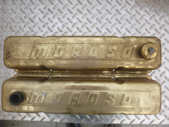lot 84 image: 2 Moroso Chevy Valve Covers