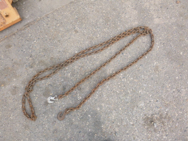 lot 92 image: Log Chain