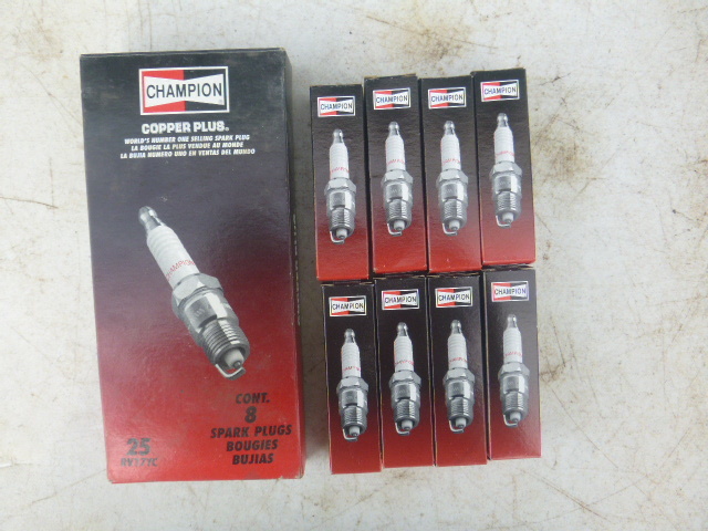 lot 96 image: 8 Champion Copper Plus Spark Plugs