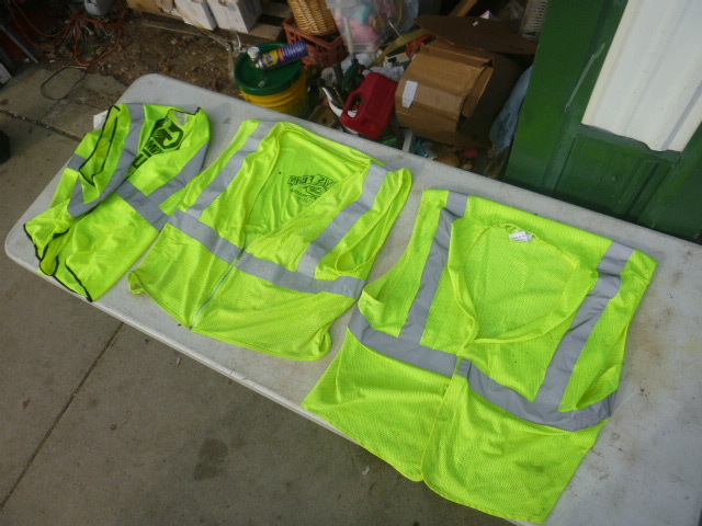 lot 99 image: 3 Safety Vests