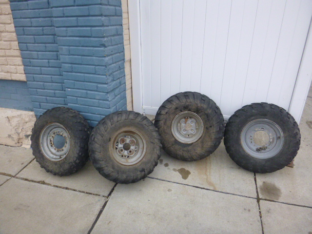 lot 3 image: 4 ATV Tires
