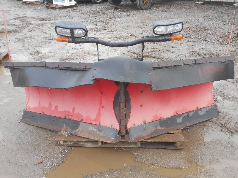 lot 2 image: Boss Poly-V 92 Hydraulic Snowplow...