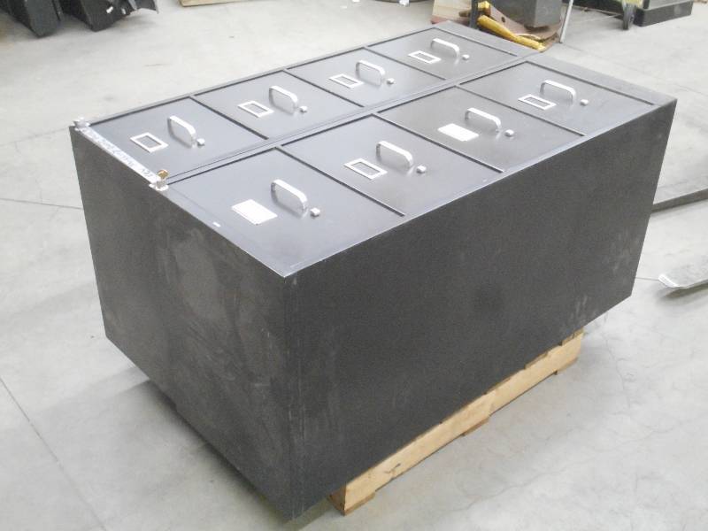lot 15 image: (2) Locking 4-Drawer Steel File Cab...