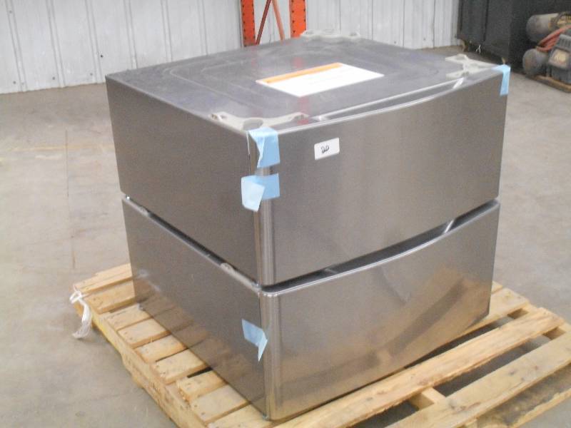 lot 20 image: Pair Of Washer & Dryer Storage Base...