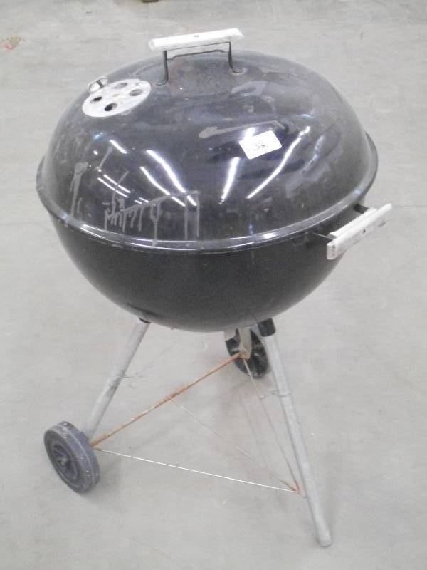 lot 32 image: Weber BBQ Grill, Used ...