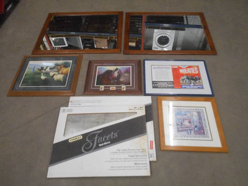 lot 81 image: Lot Of (4) Wall Mirros & Assorted P...