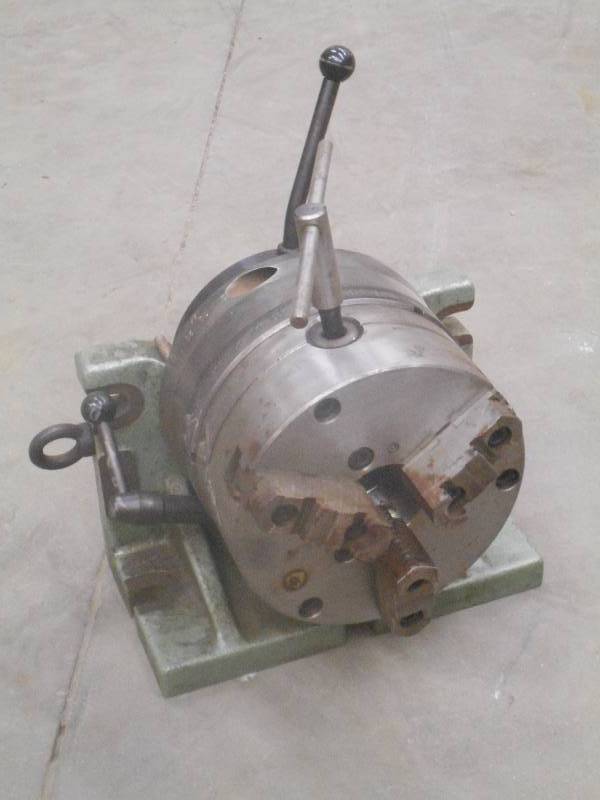 lot 109 image: Commercial Heavy Duty Dividing Head...