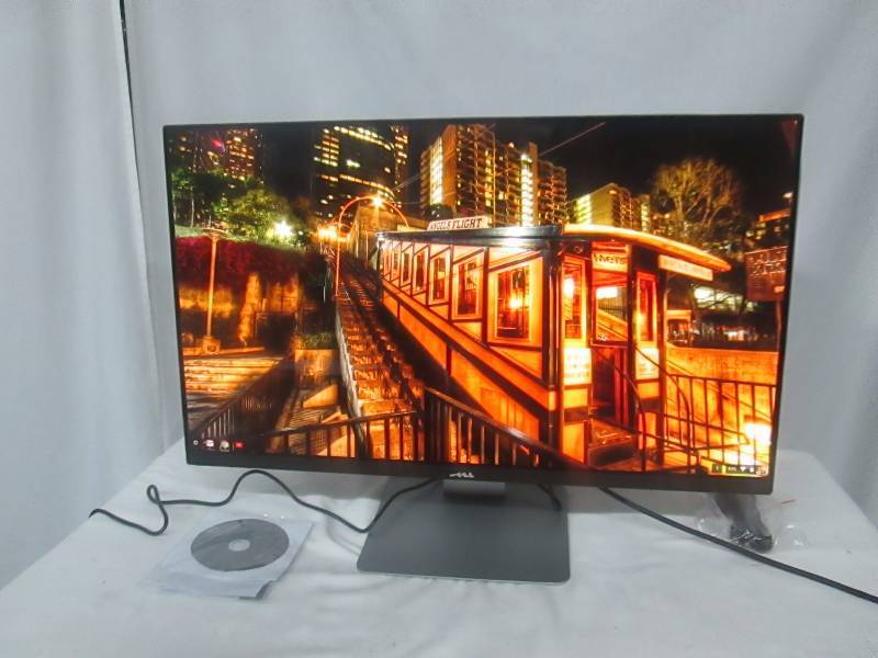 lot 1 image: Dell Professional 27 1080p LED Monitor - S2715H