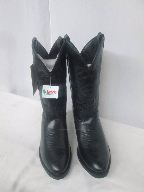 lot 8 image: Laredo Mens Trucker Cowboy Boot - Wide