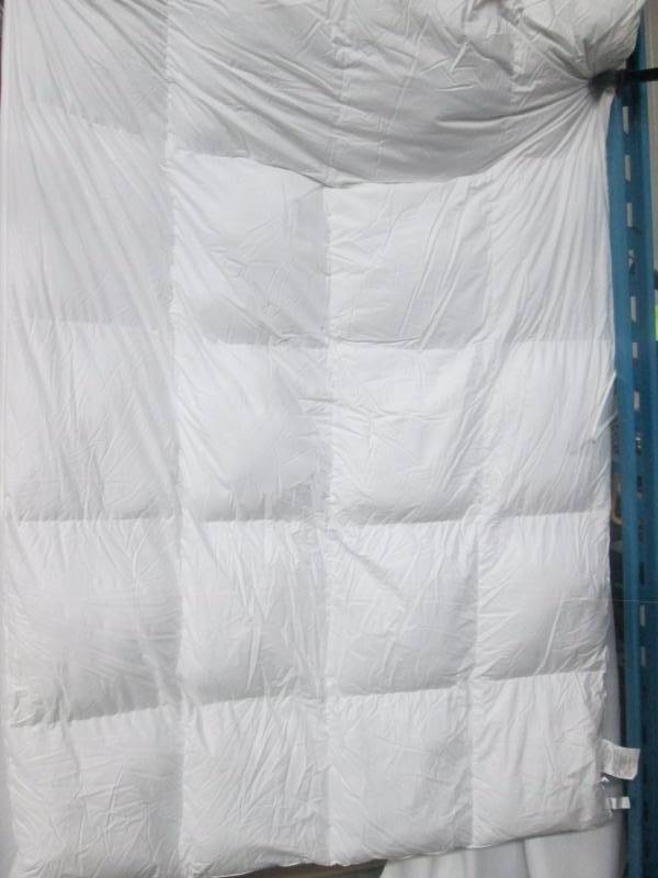 lot 23 image: McLeland Design 250 Thread Count Cotton Down-Alternative Pillowtop Fiberbed