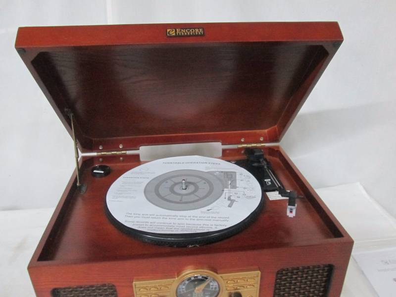 lot 13 image: Encore Technology Nostalgic Stereo