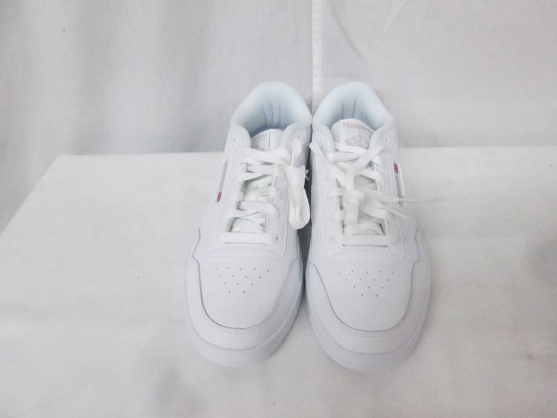 lot 60 image: Reebok Mens Club MEMT Casual Sport Shoe