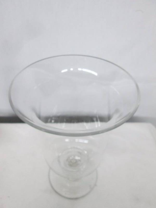 lot 78 image: Large Glass Pillar Holder