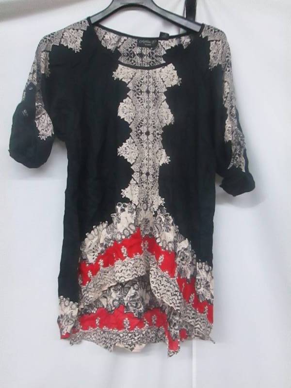 lot 76 image: Lola P Womens Hi-Lo Tunic Top