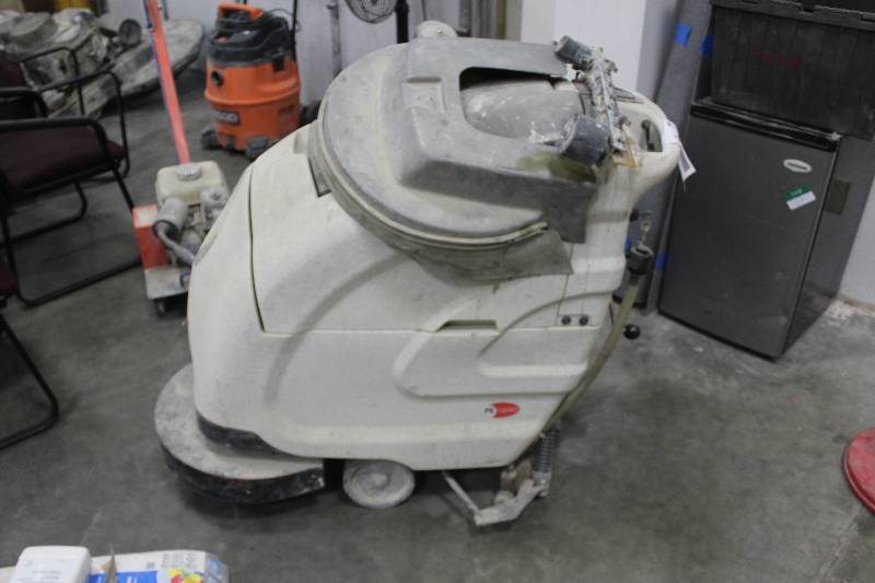 lot 4 image: Pioneer Eclipse Commercial Floor SweeperCleaner
