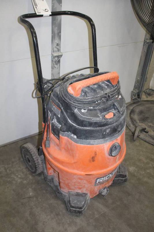 lot 6 image: Ridgid 16-Gallon 6.5hp Shop Vac