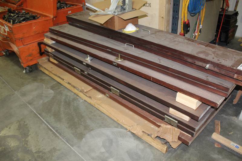 lot 80 image: Pallet Lot of (5) Interior Doors w Hardware