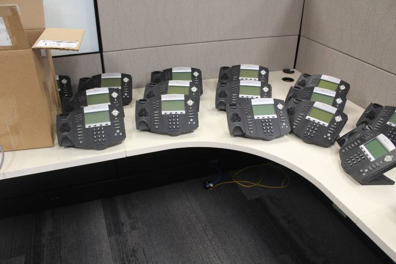 lot 175 image: Lot of (Approximately 15) Phones