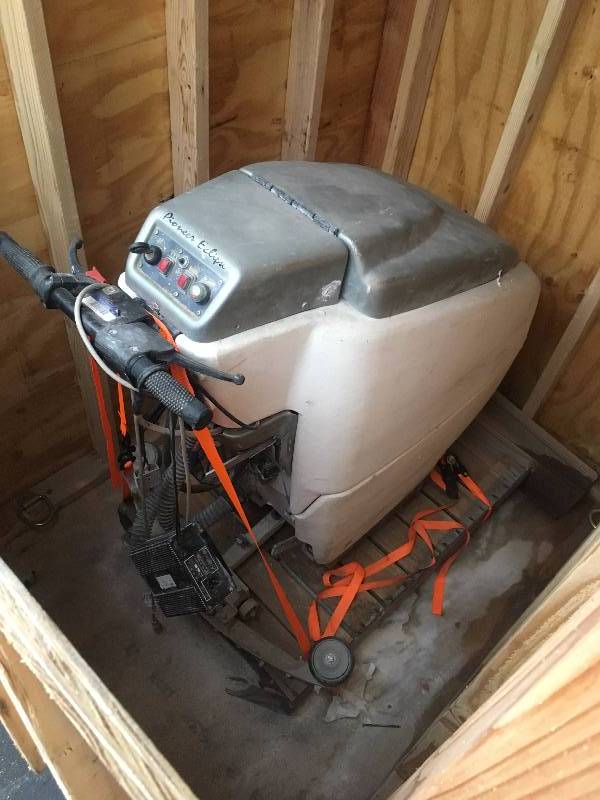 lot 188 image: Pioneer Eclipse Floor Scrubber