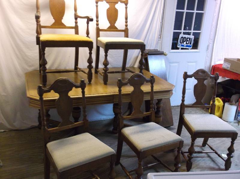 Dinning Table
