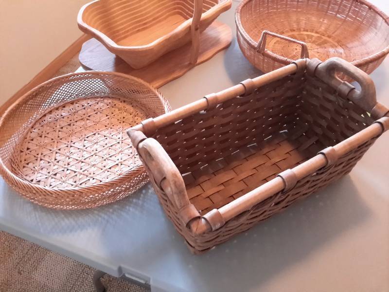 lot 41B image: Misc. Wicker Baskets and Collapsible WOODEN Basket as shown