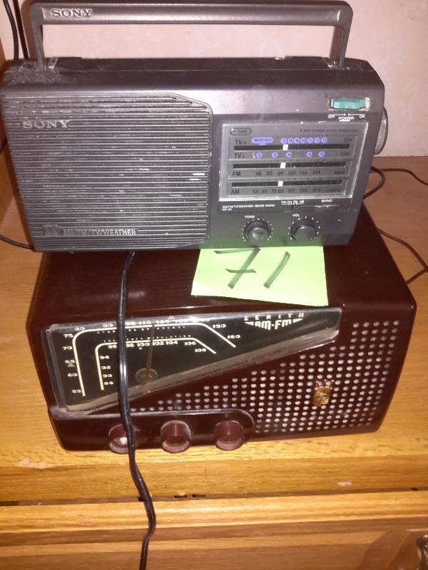 lot 71 image: Zenith Radio and Police radio