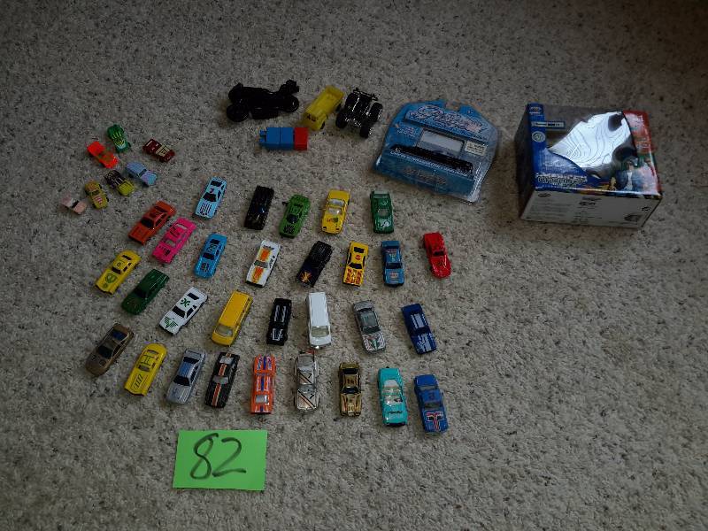 lot 82 image: Hot wheels and other miniature car models as shown.. See closeups