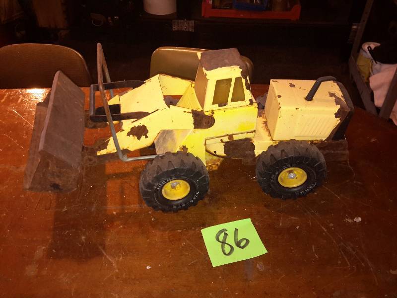 lot 86 image: Tonka Loader as shown