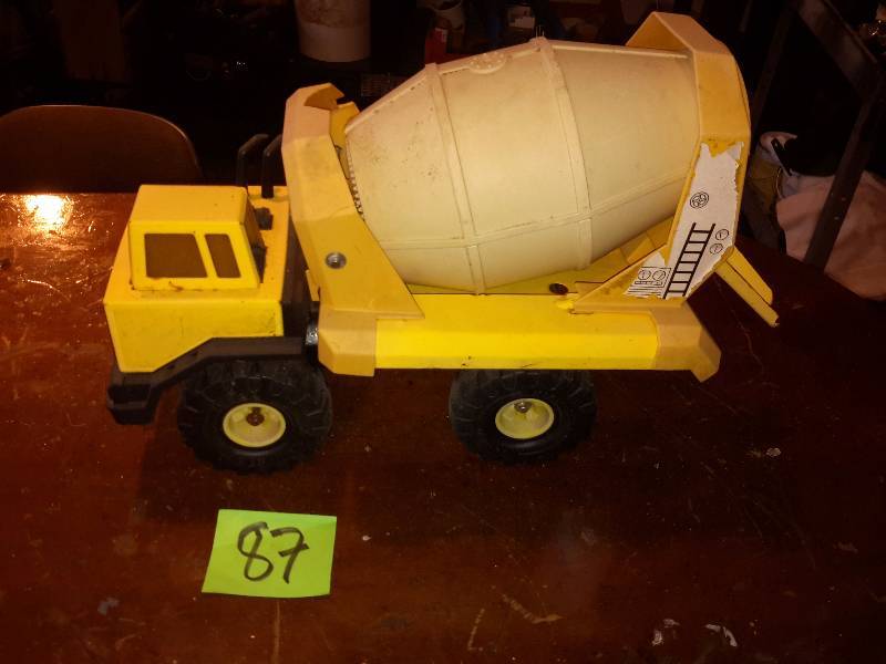 lot 87 image: Tonka Cement Truck as shown