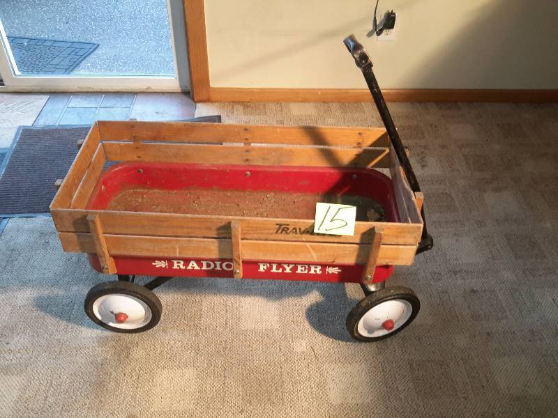 lot 15 image: Radio flyer Wagon