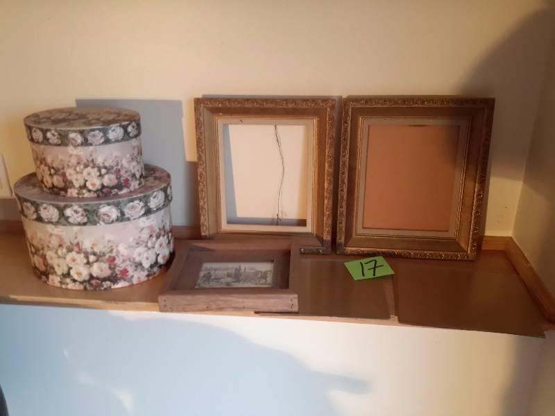 lot 17 image: Nice Frames and 2 Decorative hatFancy Boxes
