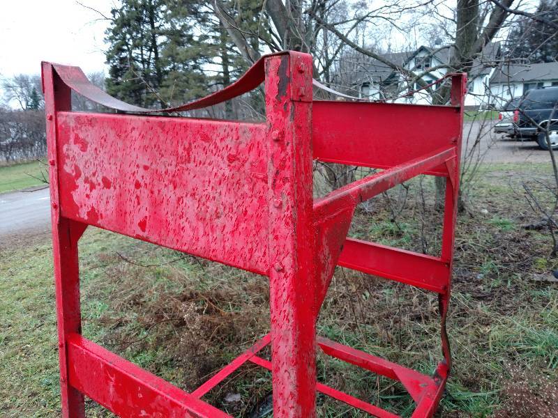 lot 1C image: 265 Gallon Fuel Storage Tank on a Stand
