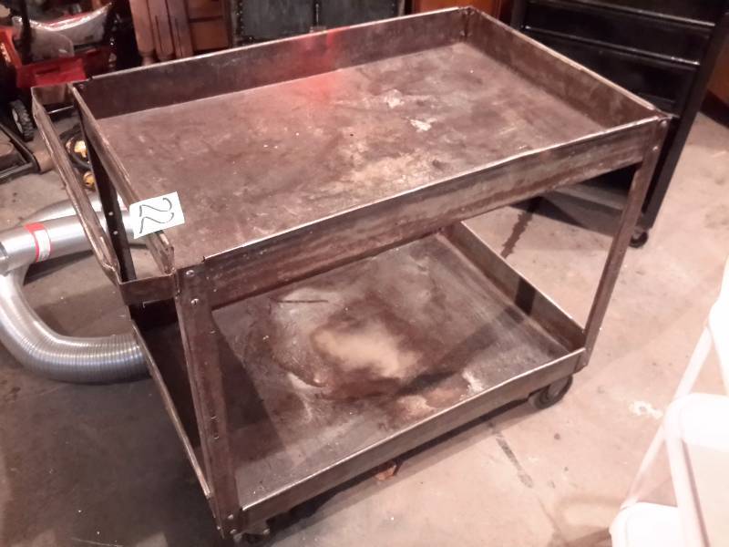 lot 22 image: Metal Service Cart