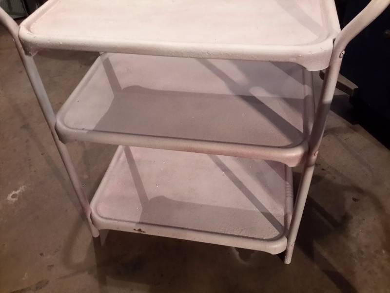 lot 21 image: Mid Century Serving Cart