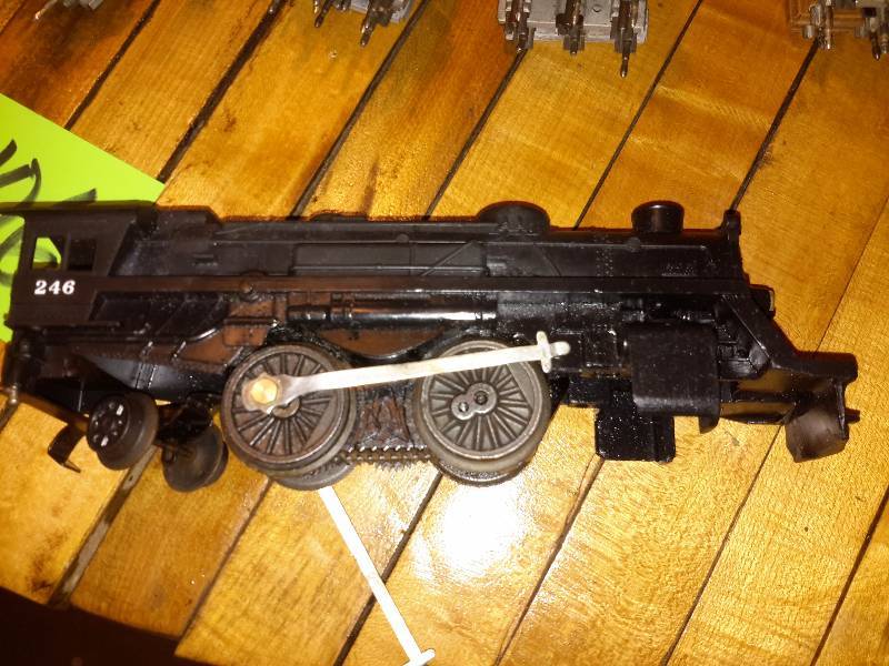 lot 106 image: Vintage Electric Train Track and Engine