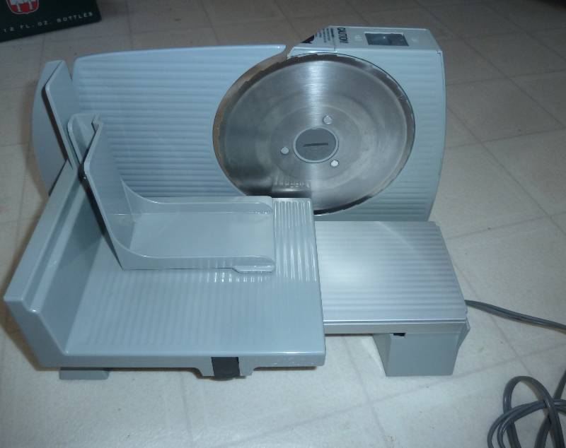 lot 5 image: Like New Kenmore Meat Slicer  - use...