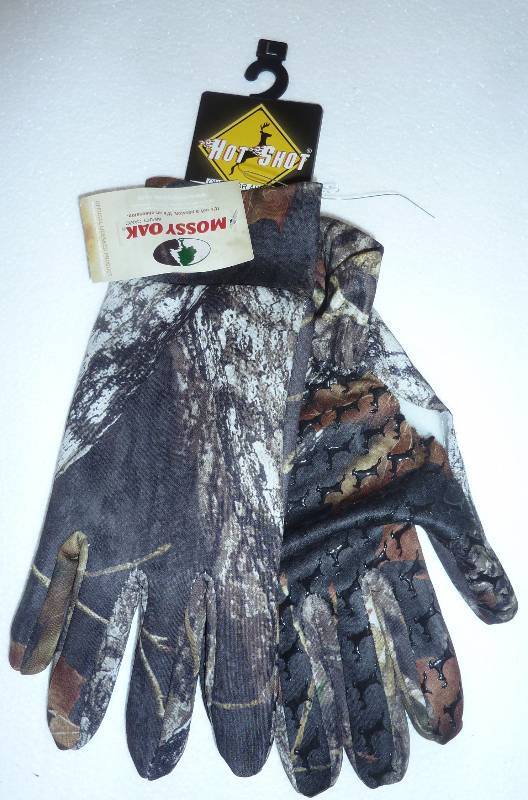 lot 32 image: Hot Shot Mossy Oak camo gloves Larg...