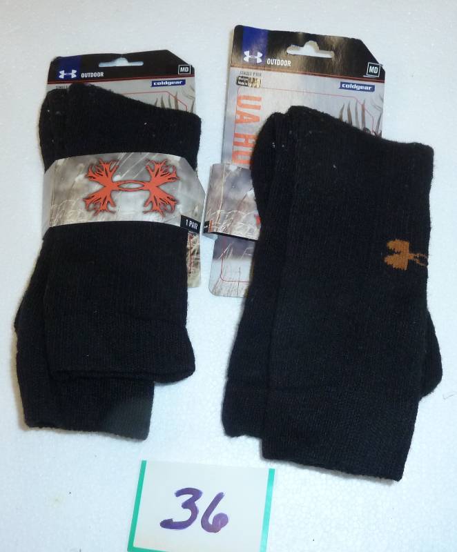 lot 36 image: 2 pair Under Armour socks Med Mens ...