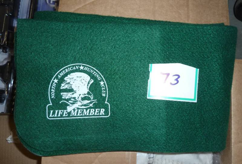 lot 73 image: Rifle gun cleaning mat 14 x 46...